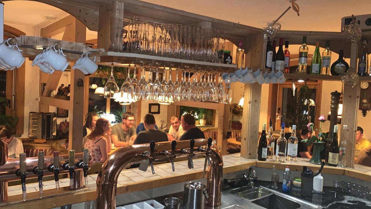 Markneukirchen Hotel Alpenhof מראה חיצוני תמונה