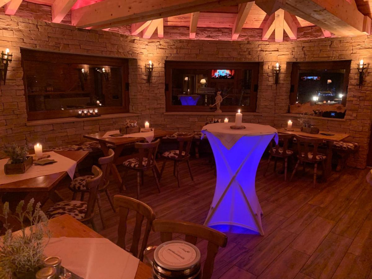 Markneukirchen Hotel Alpenhof מראה חיצוני תמונה