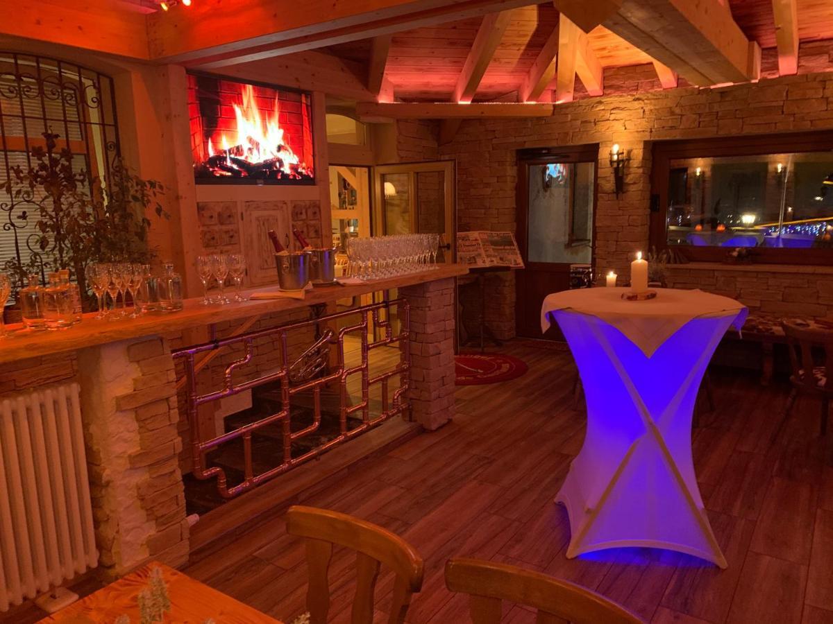 Markneukirchen Hotel Alpenhof מראה חיצוני תמונה