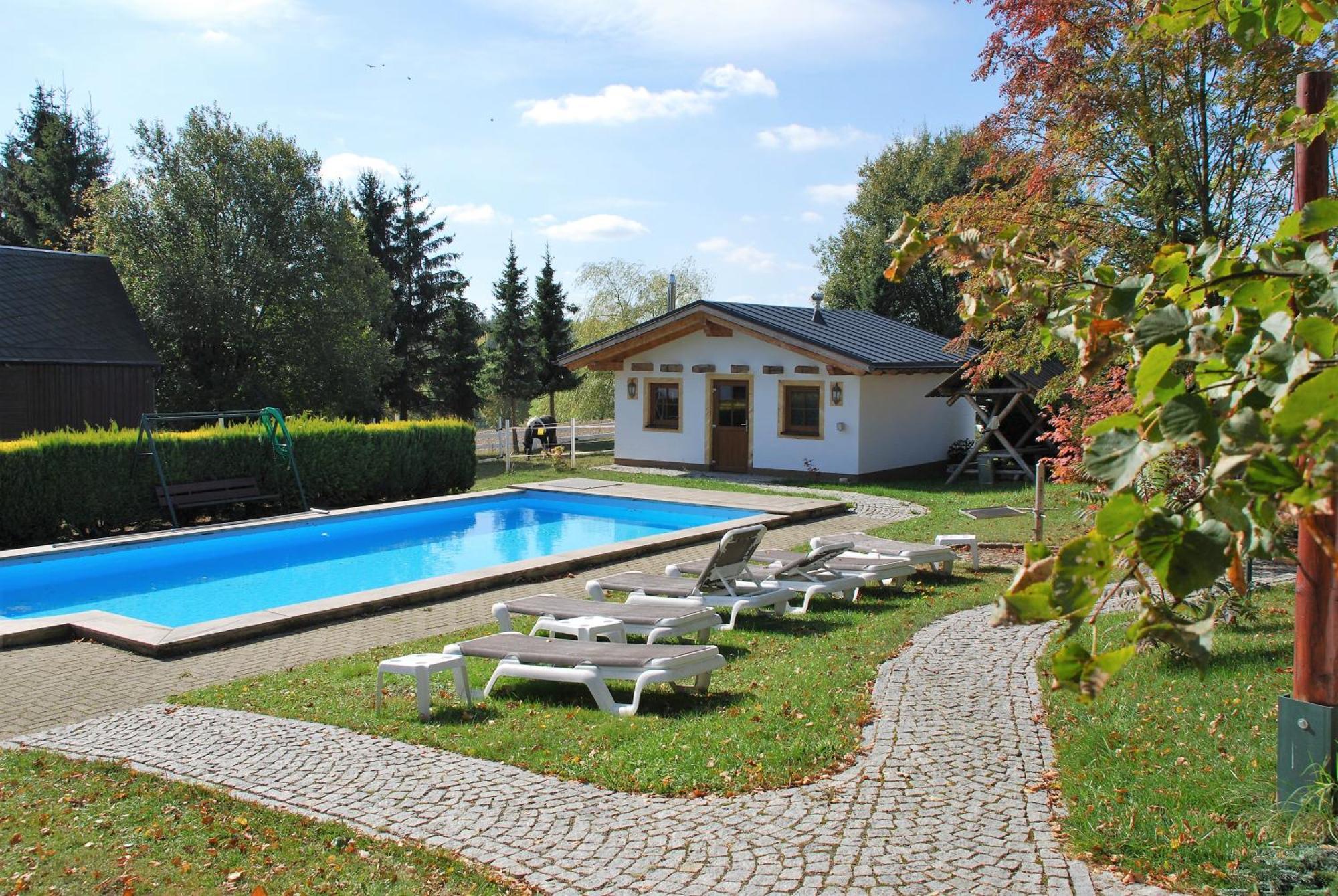 Markneukirchen Hotel Alpenhof מראה חיצוני תמונה