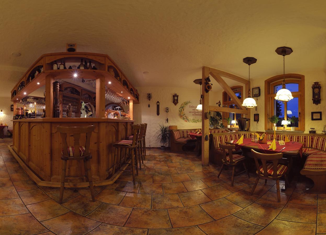 Markneukirchen Hotel Alpenhof מראה חיצוני תמונה