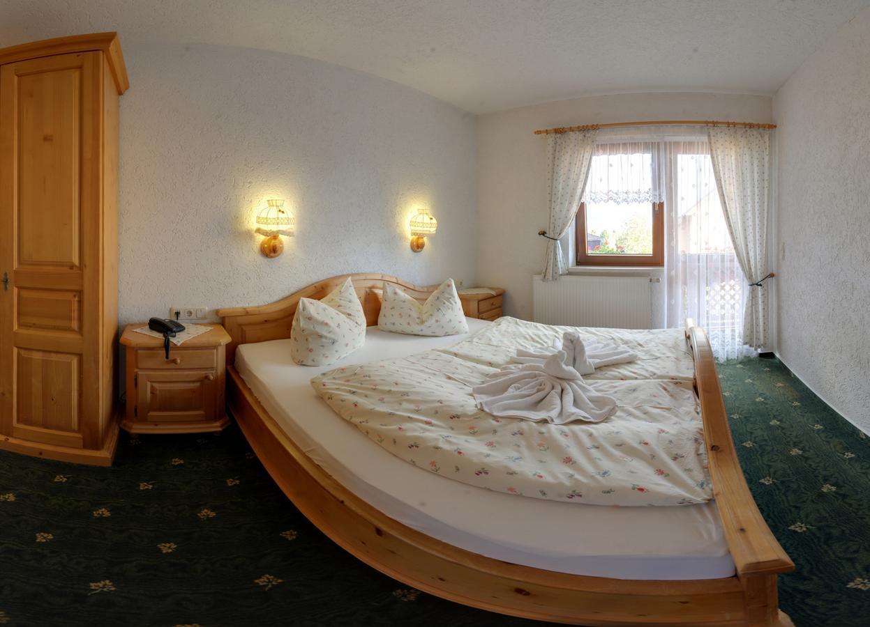 Markneukirchen Hotel Alpenhof מראה חיצוני תמונה